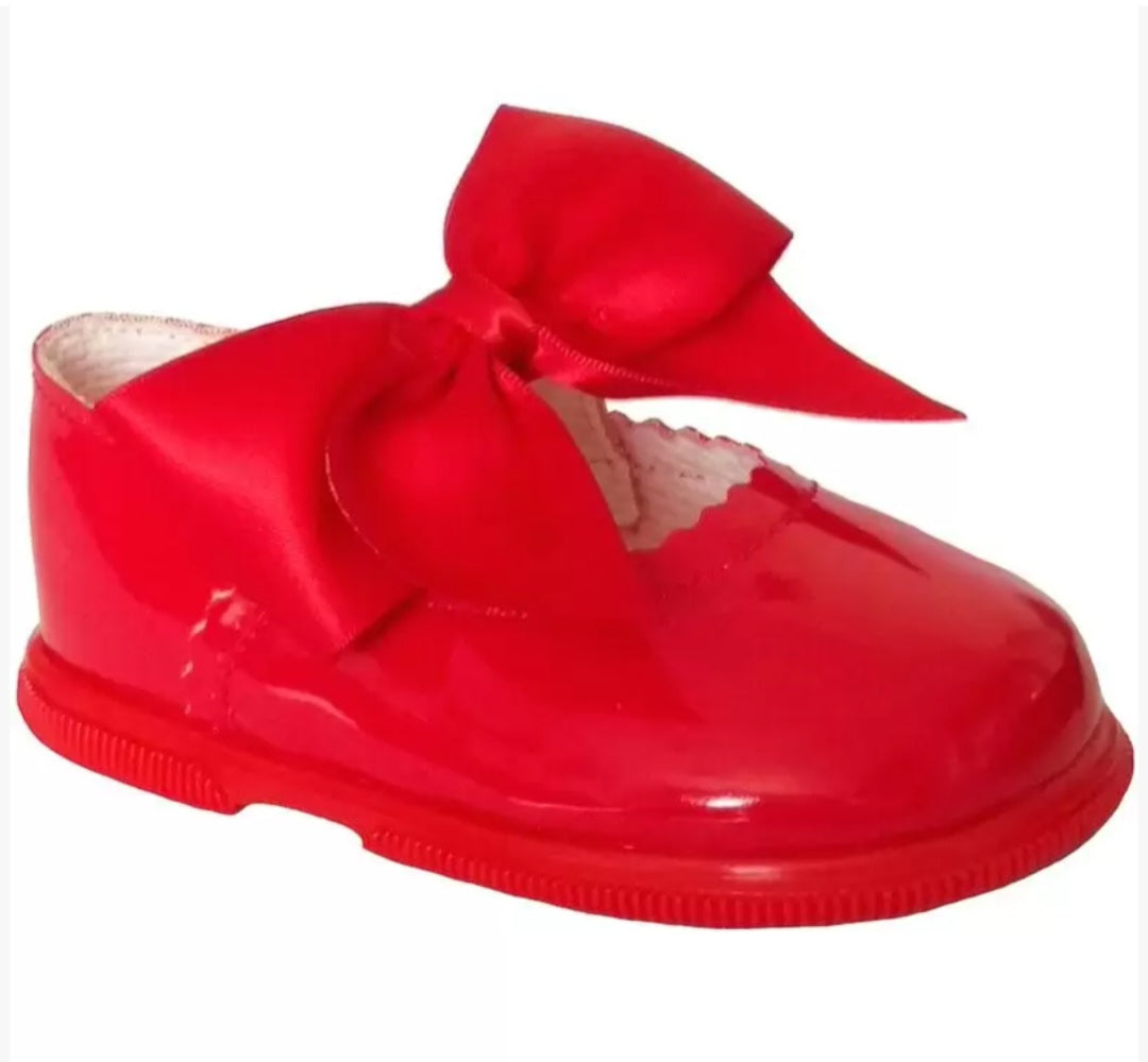 ) Red baypods