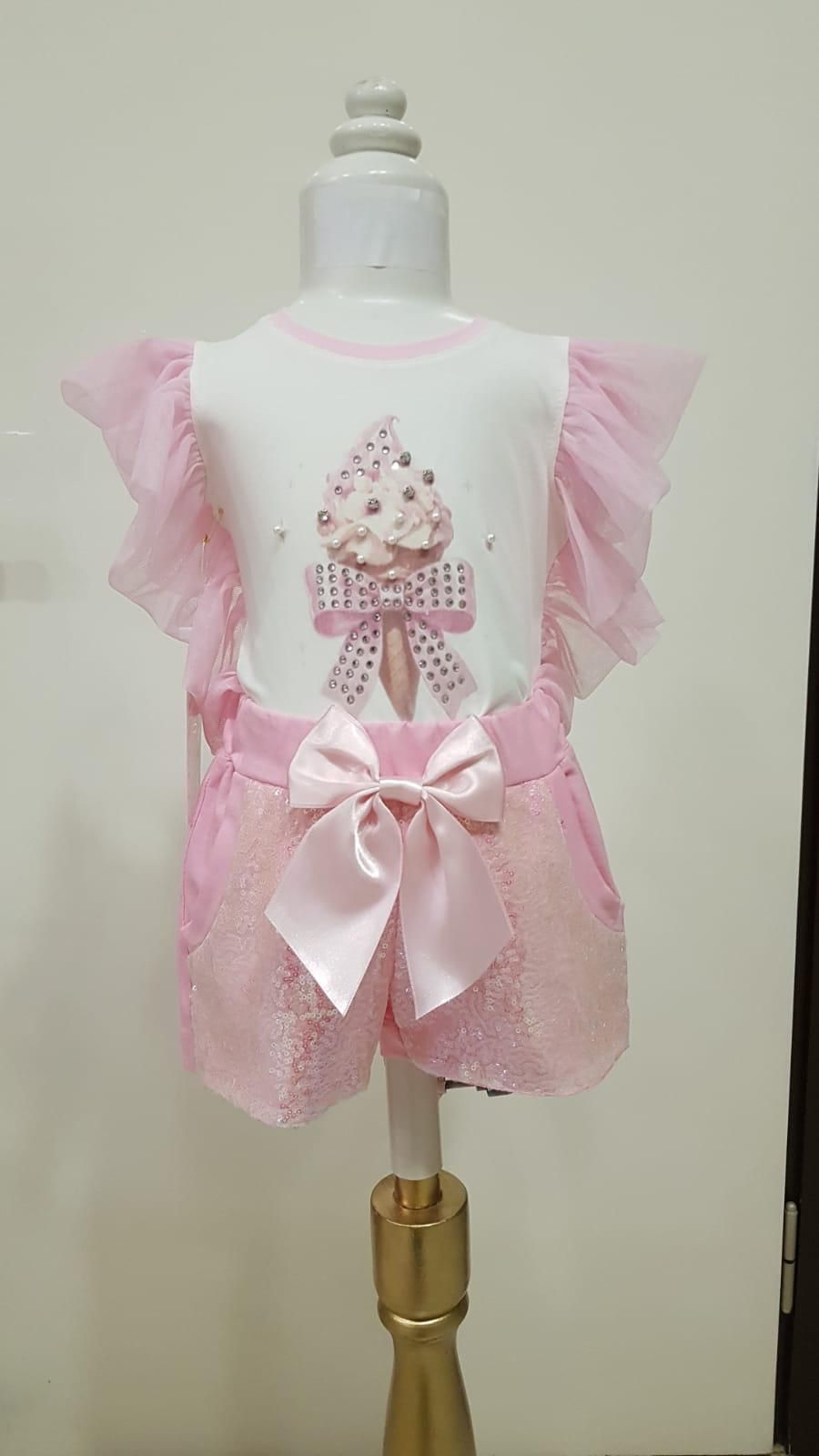 Pink ice cream set