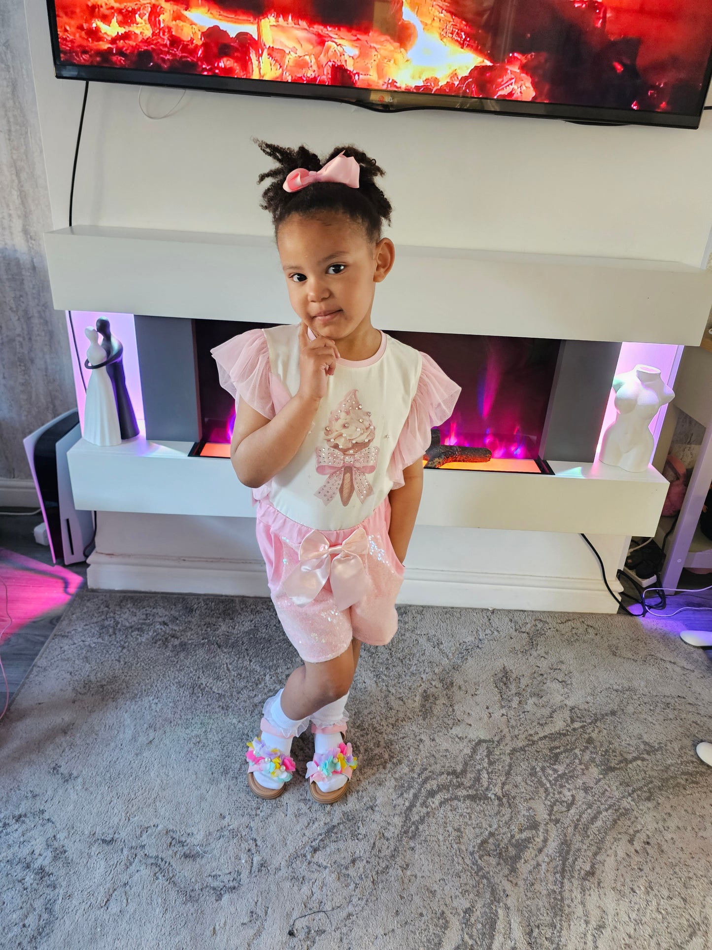 Pink ice cream set