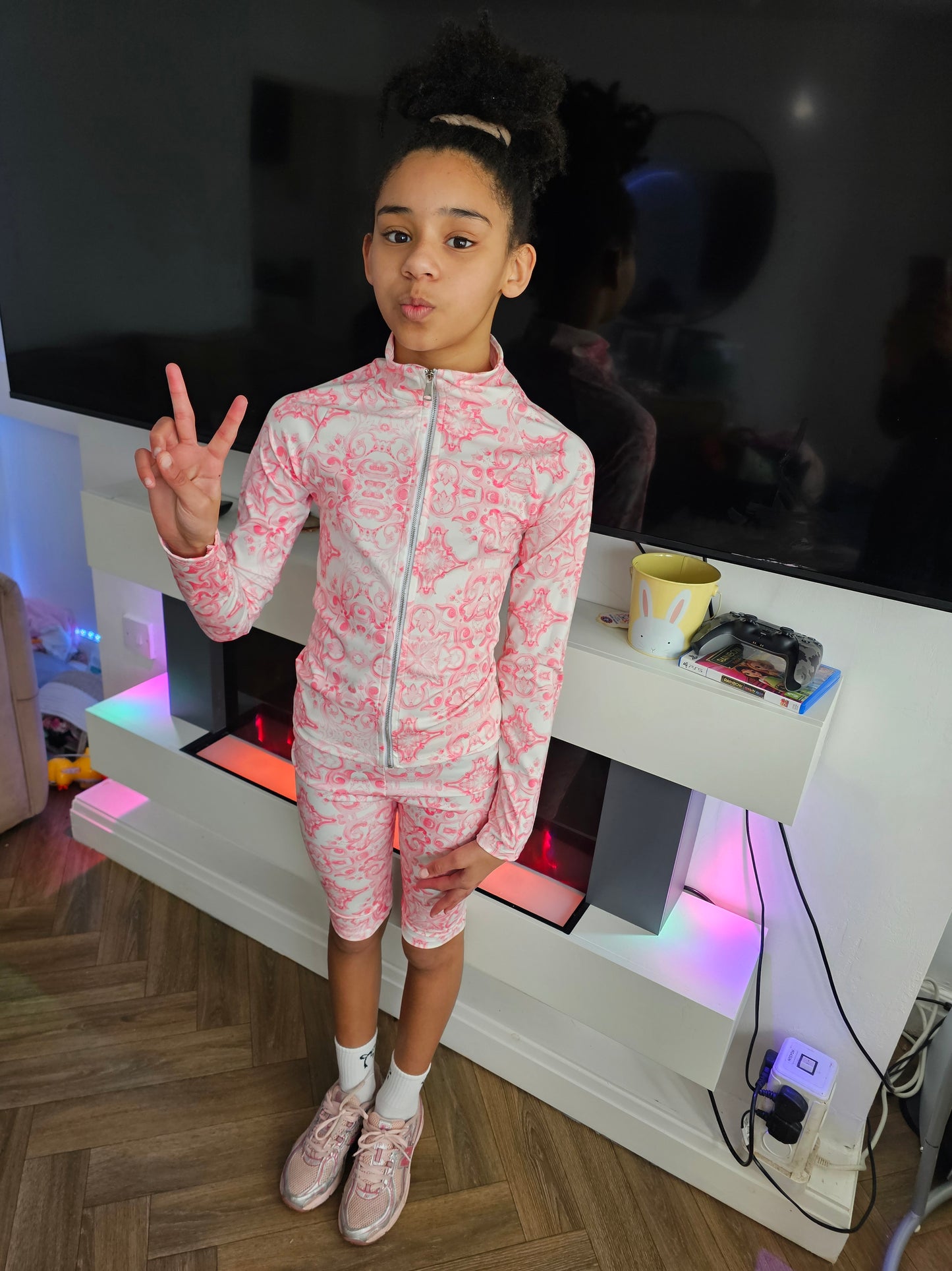 Pink lorenzo does not include crop top.