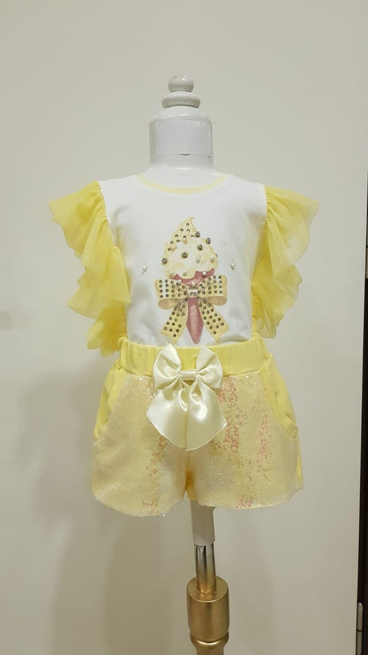 Yellow ice cream set