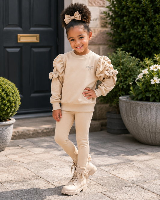 Beige velour lounge